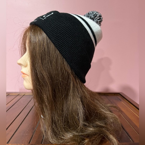 HitWear 1800 Tequila Beanie w/Pom - Picture 2 of 6